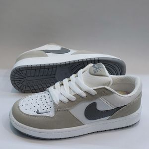 فروش اینترنتی کتونی نایک جردن وان سفید طوسی با کیفیت بالا