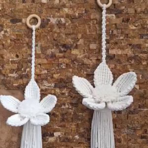 آویز گل‌مکرومه بافی مدل ارکیده