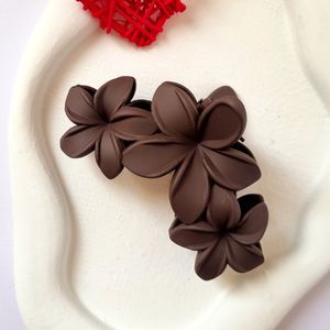 مشخصات کلیپس شمعی سه گل پلومریا