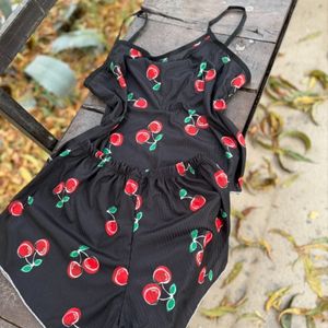 فروش اینترنتی تاپ و شلوارک نخی