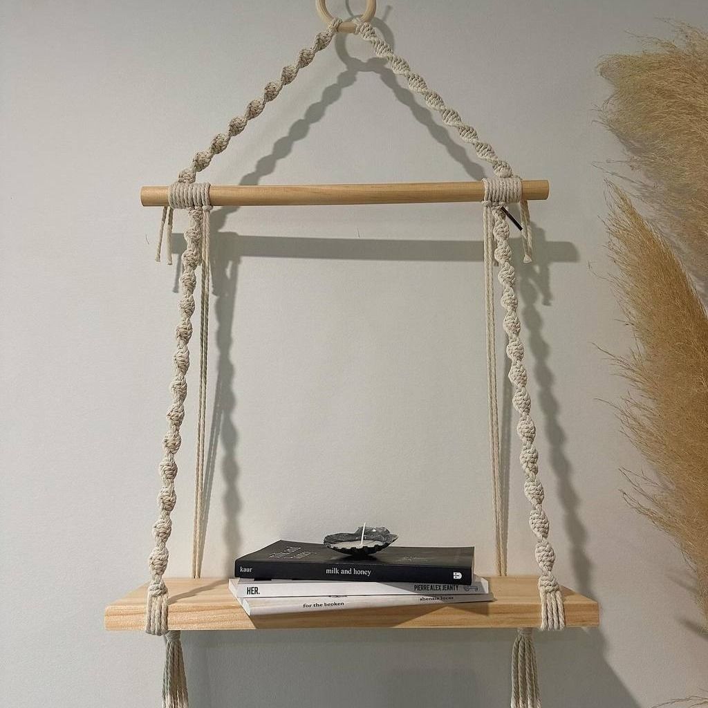 خرید آنلاین شلف چوبی مدرن مکرومه طرح سورپرایز