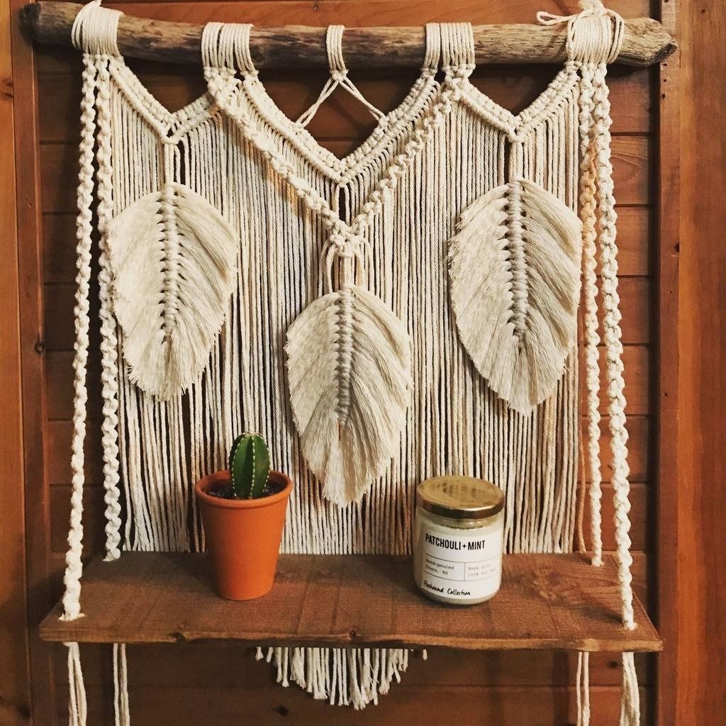 مشخصات دیوارکوب شلف چوبی برگ طرح هلنا