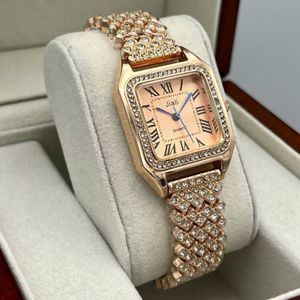 قیمت ارزان ساعت زنانه نگین‌دار مجلسی بند استیل نورا