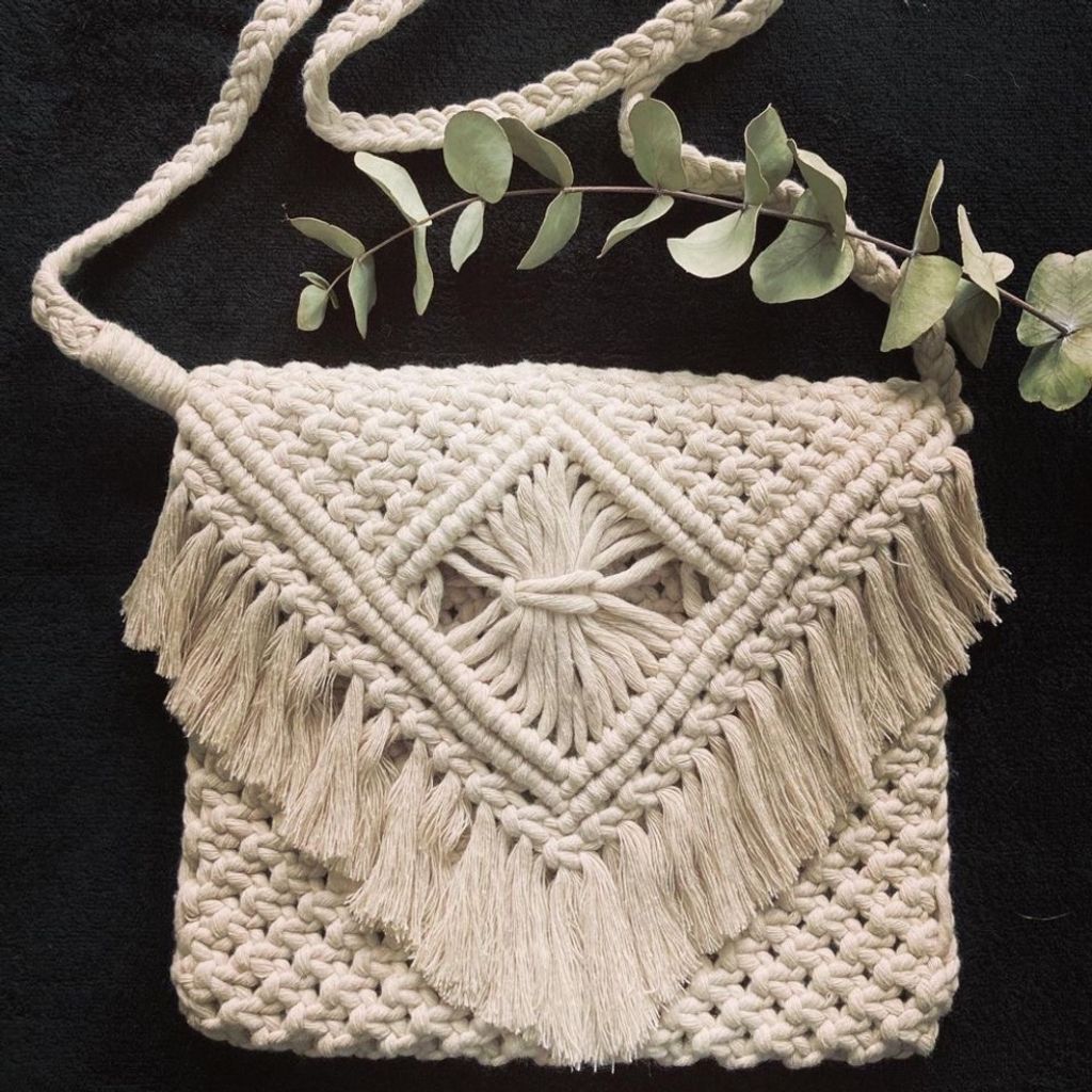 خرید آنلاین کیف مکرومه بافی دخترانه طرح لاله