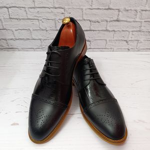 قیمت ارزان کفش مردانه مجلسی چرم طبیعی دستدوز مدل کارلو کروکودیلی مشکی