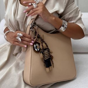 مشخصات کیف رودوشی سهانا