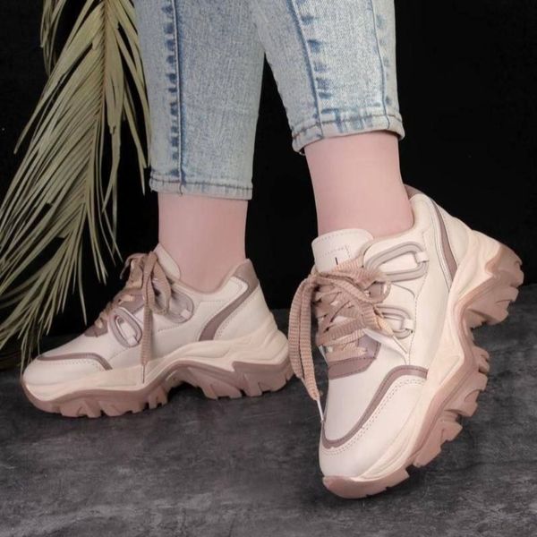 کفش کتونی اسپرت