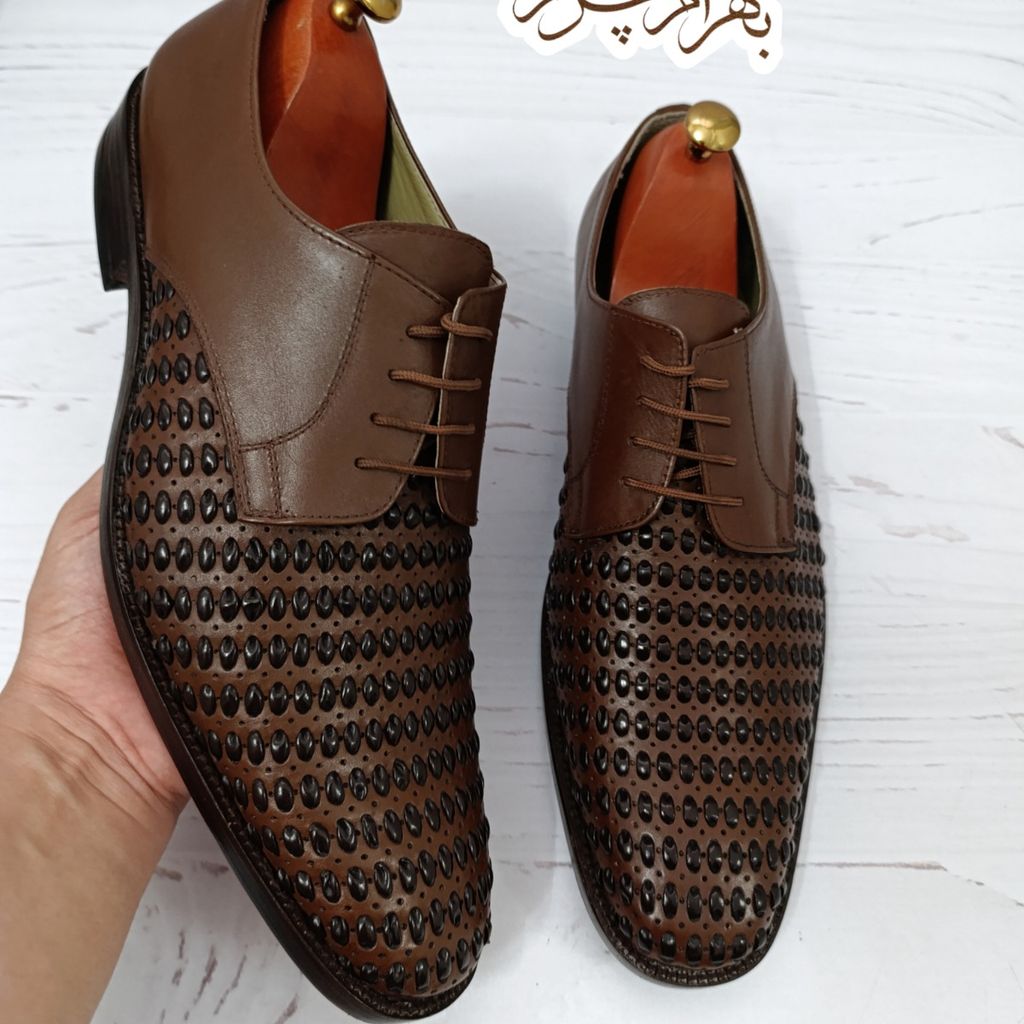 خرید آنلاین کفش مردانه زیره چرم طبیعی گاومیش مدل تیریشه بندی قهوه ای تک سایز