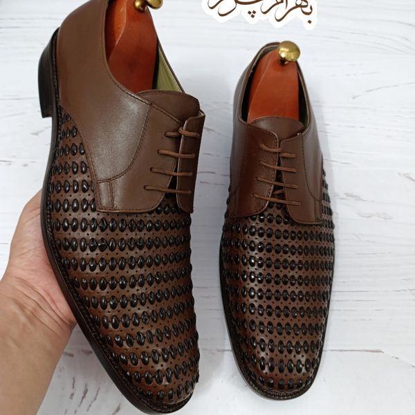 کفش مردانه زیره چرم طبیعی گاومیش مدل تیریشه بندی قهوه ای تک سایز