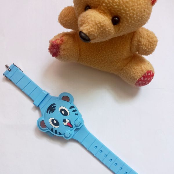 ساعت بچگانه آبی