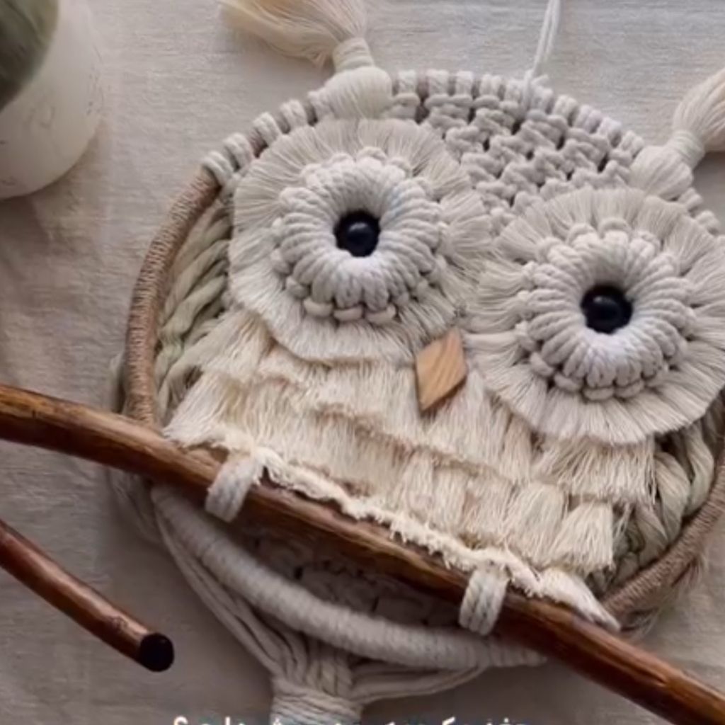 فروش اینترنتی جغد دیواری مکرومه بافی رنگ شیری