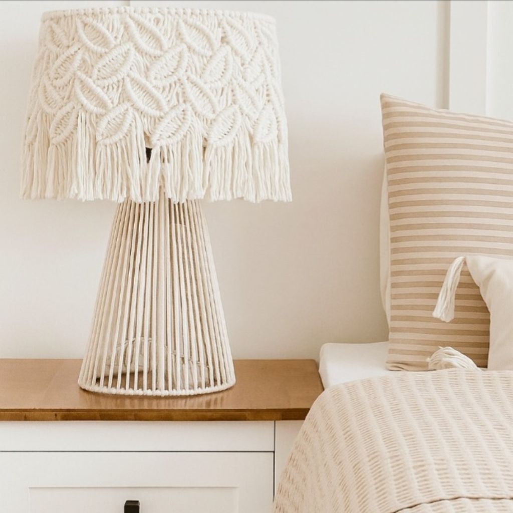 فروش اینترنتی آباژور رومیزی مکرومه پترن برگ ( رویش )