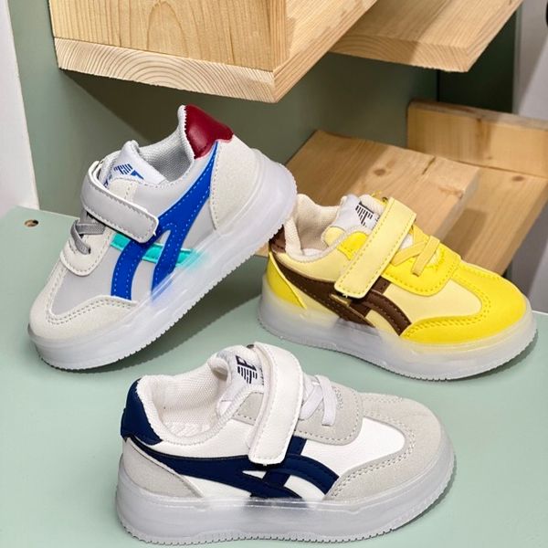 کتونی بچگانه وارداتی چراغدار طرح Asics برند Kids کد 4022704