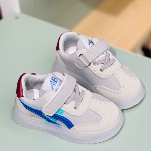 کتونی بچگانه وارداتی چراغدار طرح Asics برند Kids کد 4022704