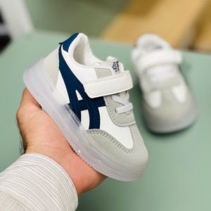 قیمت کتونی بچگانه وارداتی چراغدار طرح Asics برند Kids کد 4022704