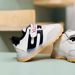 خرید اینترنتی قیمت کتونی بچگانه چراغدار طرح S برند Kids کد 4022705