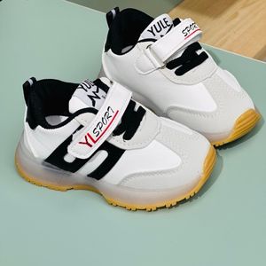 خرید اینترنتی قیمت کتونی بچگانه چراغدار طرح S برند Kids کد 4022705