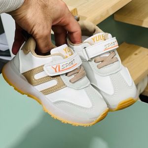 خرید اینترنتی قیمت کتونی بچگانه چراغدار طرح S برند Kids کد 4022705