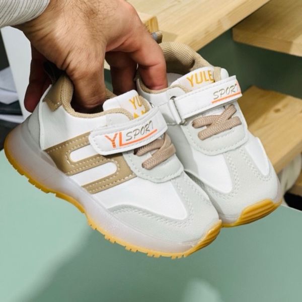 کتونی بچگانه چراغدار طرح S برند Kids کد 4022705