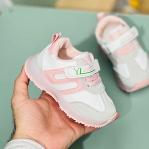 مشخصات کتونی بچگانه چراغدار طرح S برند Kids کد 4022705