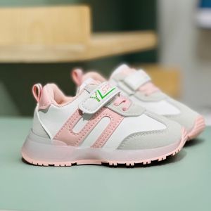 خرید اینترنتی قیمت کتونی بچگانه چراغدار طرح S برند Kids کد 4022705