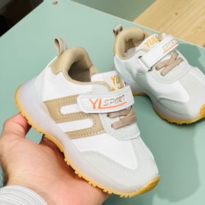 فروش اینترنتی کتونی بچگانه چراغدار طرح S برند Kids کد 4022705