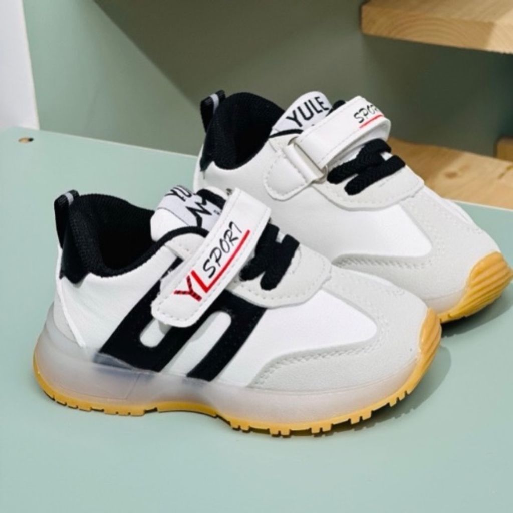 خرید انلاین کتونی بچگانه چراغدار طرح S برند Kids کد 4022705