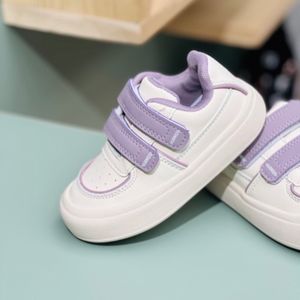 مشخصات ونس بچگانه طرح دو چسب برند Ltduck کد 4022401