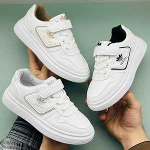 خرید اینترنتی قیمت ونس بچگانه طرح آدیداس برند K-Z کد 113001