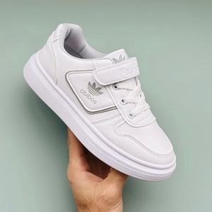 خرید اینترنتی قیمت ونس بچگانه طرح آدیداس برند K-Z کد 113001