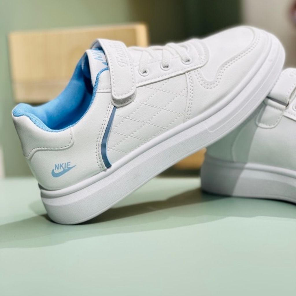 خرید اینترنتی قیمت ونس بچگانه طرح نایک شنل دوزی برند K-Z کد 120102