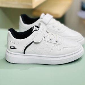 خرید اینترنتی ونس بچگانه طرح نایک شنل دوزی برند K-Z کد 120102