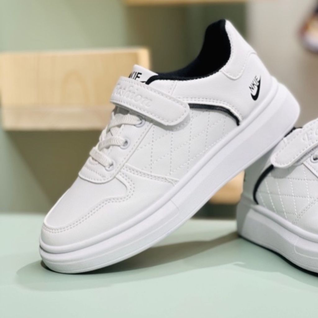 فروش اینترنتی ونس بچگانه طرح نایک شنل دوزی برند K-Z کد 120102