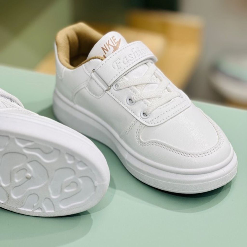 خرید اینترنتی قیمت ونس بچگانه طرح نایک شنل دوزی برند K-Z کد 120102