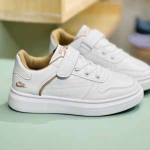 مشخصات ونس بچگانه طرح نایک شنل دوزی برند K-Z کد 120102