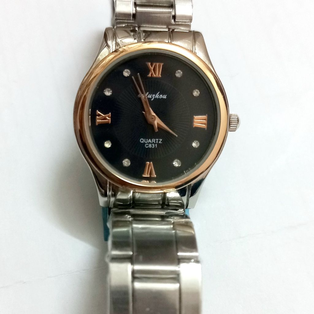 مشخصات ساعت صفحه مشکی زنانه