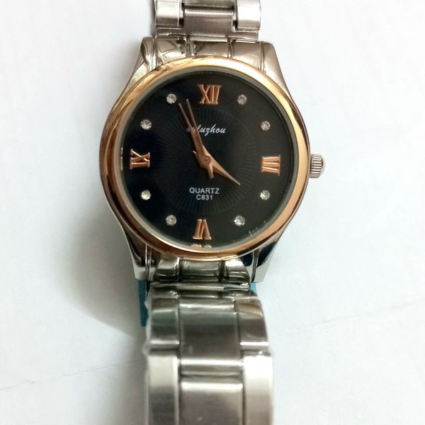 ساعت صفحه مشکی زنانه