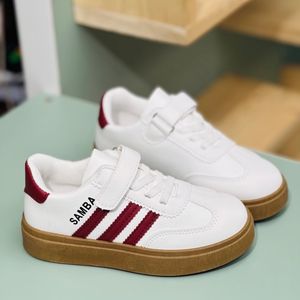 خرید اینترنتی قیمت ونس بچگانه وارداتی طرح سامبا سه خط برند Kids کد 4033102