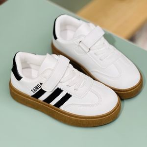 خرید اینترنتی قیمت ونس بچگانه وارداتی طرح سامبا سه خط برند Kids کد 4033102