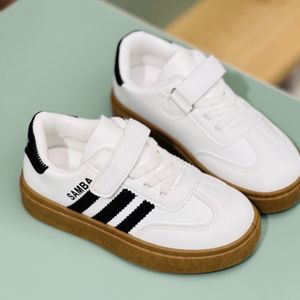 قیمت ونس بچگانه وارداتی طرح سامبا سه خط برند Kids کد 4033102