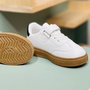 خرید اینترنتی قیمت ونس بچگانه وارداتی طرح سامبا سه خط برند Kids کد 4033102