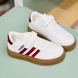 خرید اینترنتی قیمت ونس بچگانه وارداتی طرح سامبا سه خط برند Kids کد 4033102