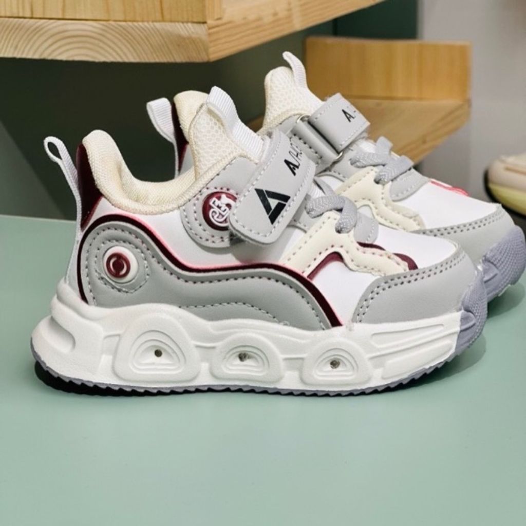 خرید انلاین کتونی بچگانه طرح دات برند Ashoes کد 4032003