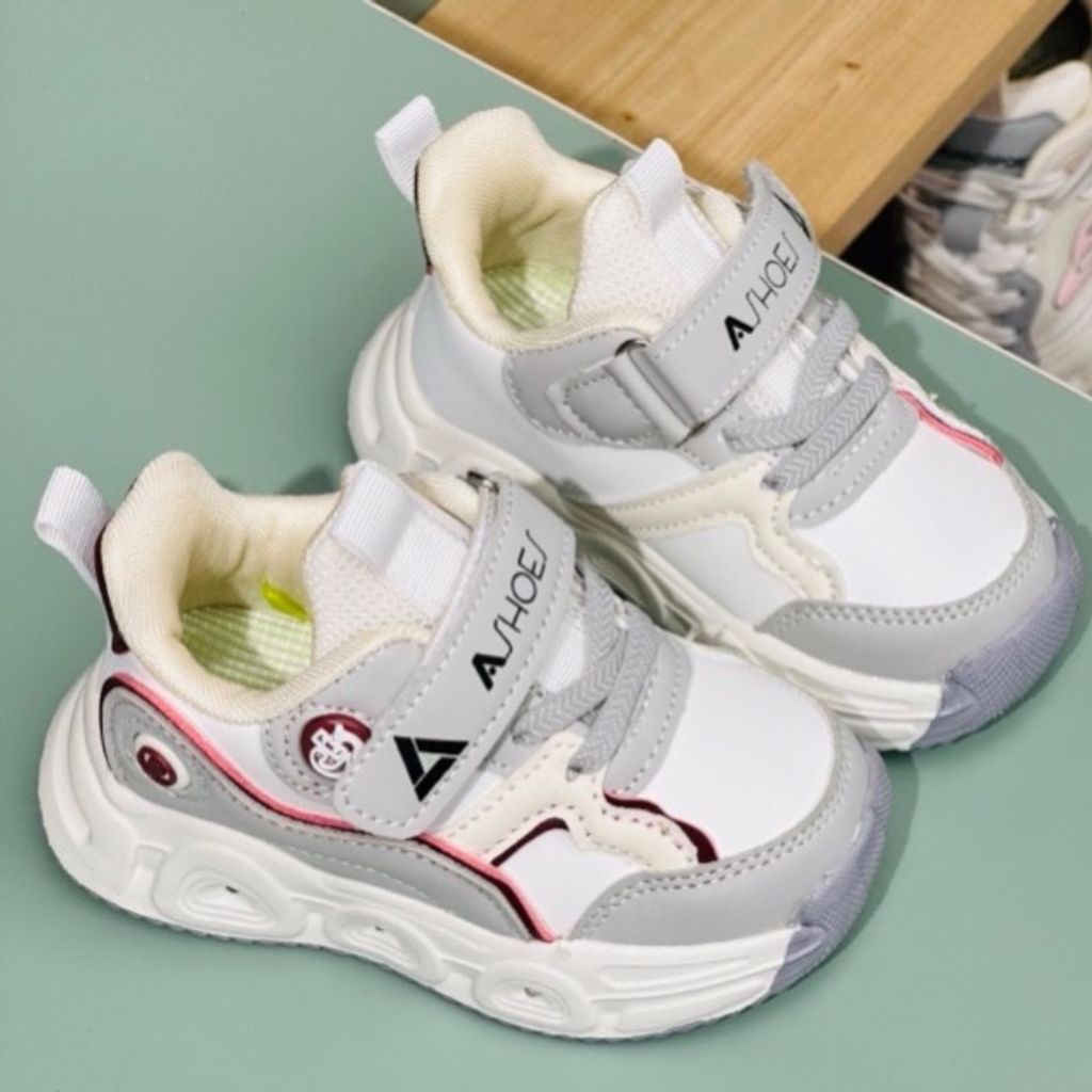 خرید انلاین کتونی بچگانه طرح دات برند Ashoes کد 4032003