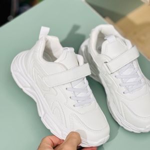 مشخصات کتونی بچگانه full white برند murche کد 121707