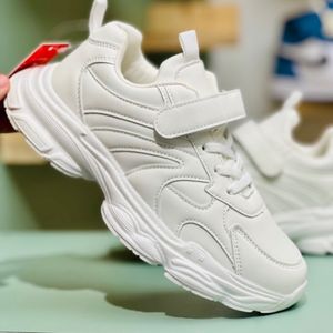 کتونی بچگانه چسبی white برند murche کد 4030401