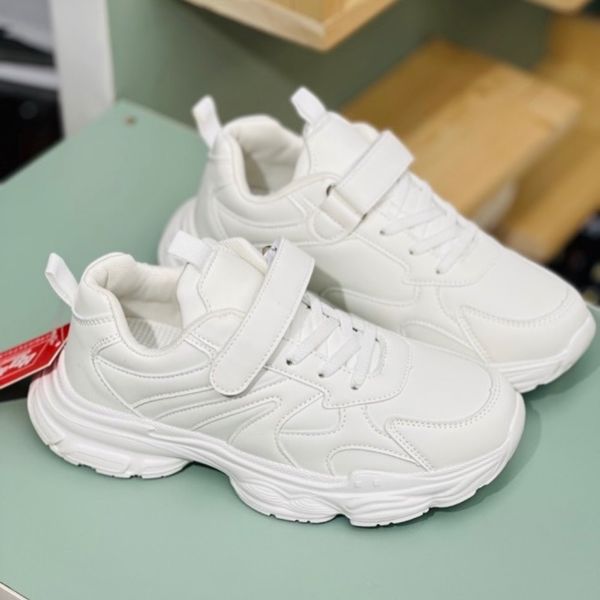 کتونی بچگانه چسبی white برند murche کد 4030401