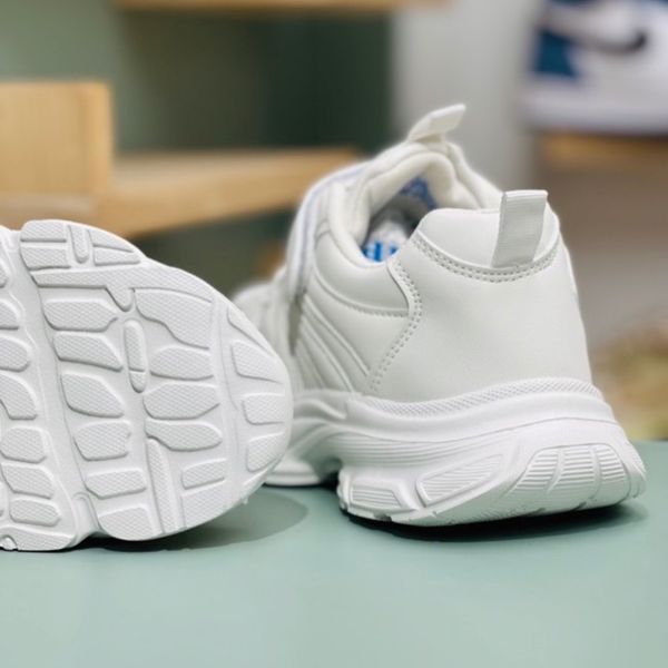 کتونی بچگانه چسبی white برند murche کد 4030401