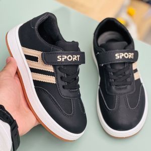 خرید اینترنتی قیمت ونس بچگانه  طرح Hi برند Toobaco کد 4022703