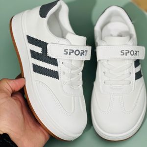 خرید اینترنتی قیمت ونس بچگانه  طرح Hi برند Toobaco کد 4022703